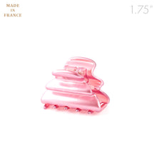 Load image into Gallery viewer, French Small Pink Pearlized Wavy Claw