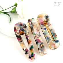 Load image into Gallery viewer, Colored Marble Design on Golden Beak Clip - Set of 3