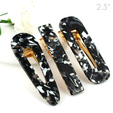 Load image into Gallery viewer, Dark Grey Marble Design on Golden Beak Clip - Set of 3