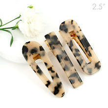 Load image into Gallery viewer, Leopard Marble Design on Golden Beak Clip - Set of 3