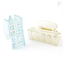 Load image into Gallery viewer, Open Wedge Shape Pearled Clamps - Set of 2