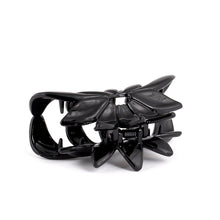 Load image into Gallery viewer, Black Medium Flower Style Curved Sided Plastic Claw