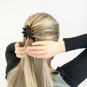 Black Medium Flower Style Curved Sided Plastic Claw