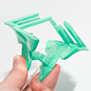 Green Pastel Colored 3 Petal Flower Clamp