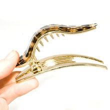 Load image into Gallery viewer, Animal Print Gold Plastic Forked Beak Clip