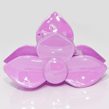 Load image into Gallery viewer, Pastel Colored 3 Petal Flower Clamp