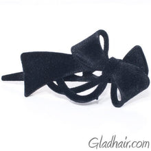 Load image into Gallery viewer, Plastic Black Beak Clip with Flocked Texture