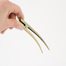 Load image into Gallery viewer, Slim Large Gold Metal Flamingo Beak Clip No Teeth - 1 piece